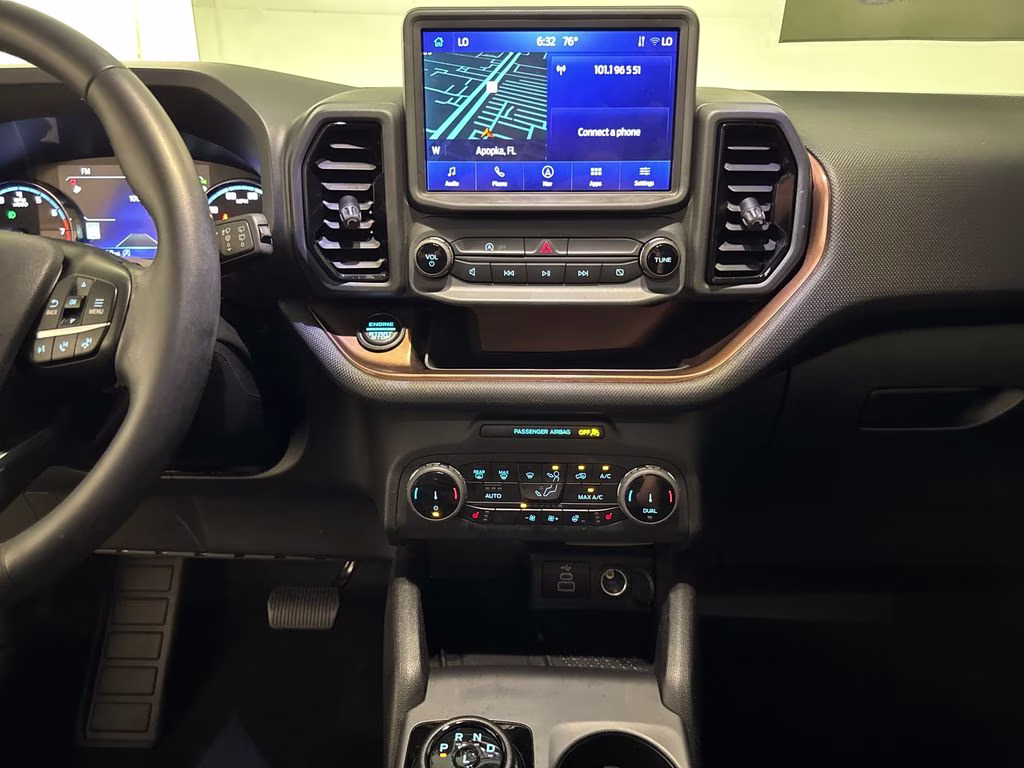 2024 Green Metallic Ford Bronco Sport Outer Banks 4X4 SUV