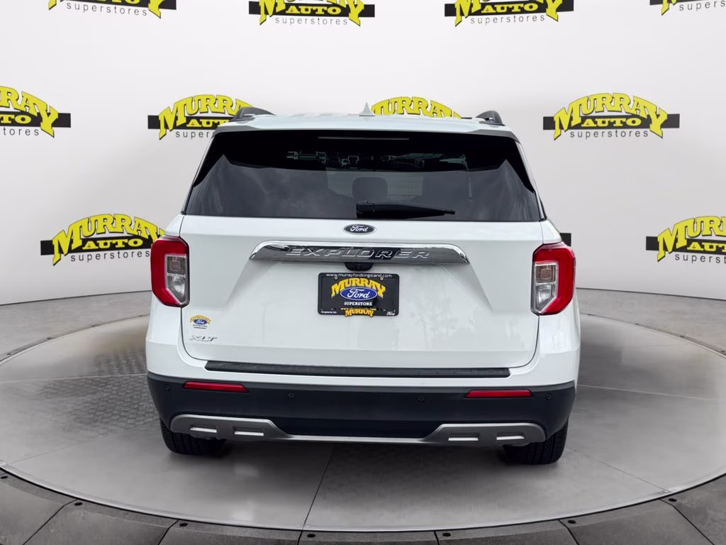 2023 White Metallic Ford Explorer XLT RWD SUV