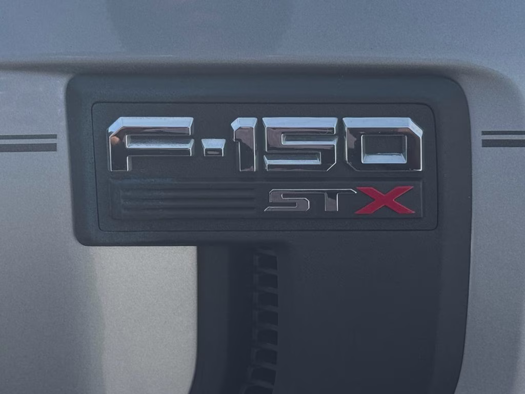 2022 Iconic Silver Metallic Ford F-150 XL 4X4 Truck