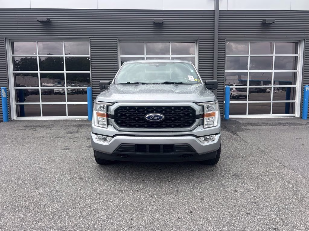 2022 Iconic Silver Metallic Ford F-150 XL 4X4 Truck