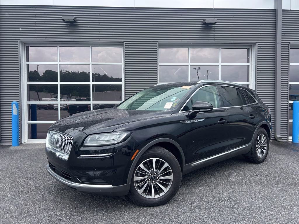 2022 Infinite Black Metallic Clearcoat Lincoln Nautilus Standard FWD SUV