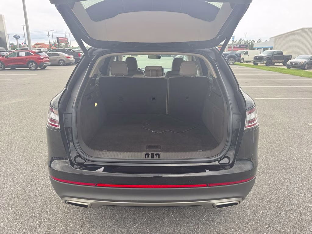 2022 Infinite Black Metallic Clearcoat Lincoln Nautilus Standard FWD SUV