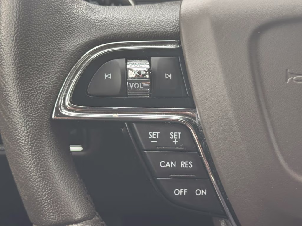 2022 Infinite Black Metallic Clearcoat Lincoln Nautilus Standard FWD SUV