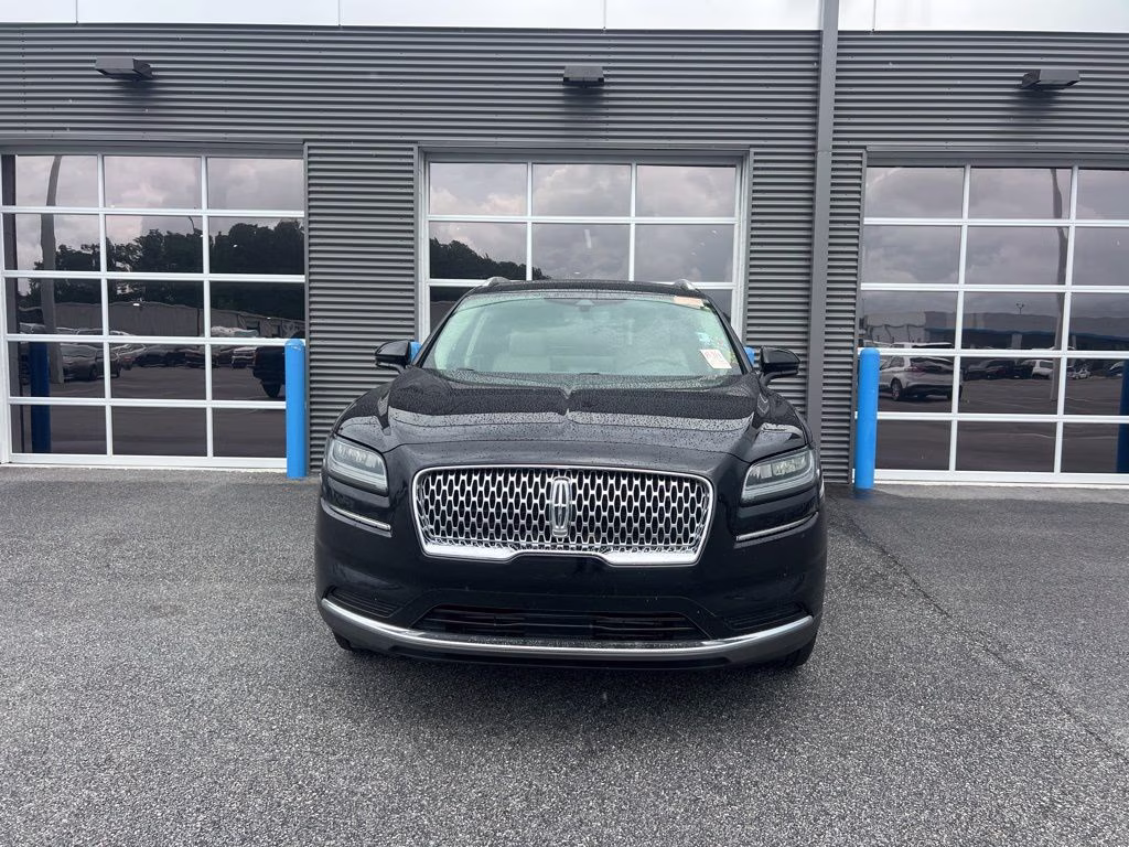 2022 Infinite Black Metallic Clearcoat Lincoln Nautilus Standard FWD SUV