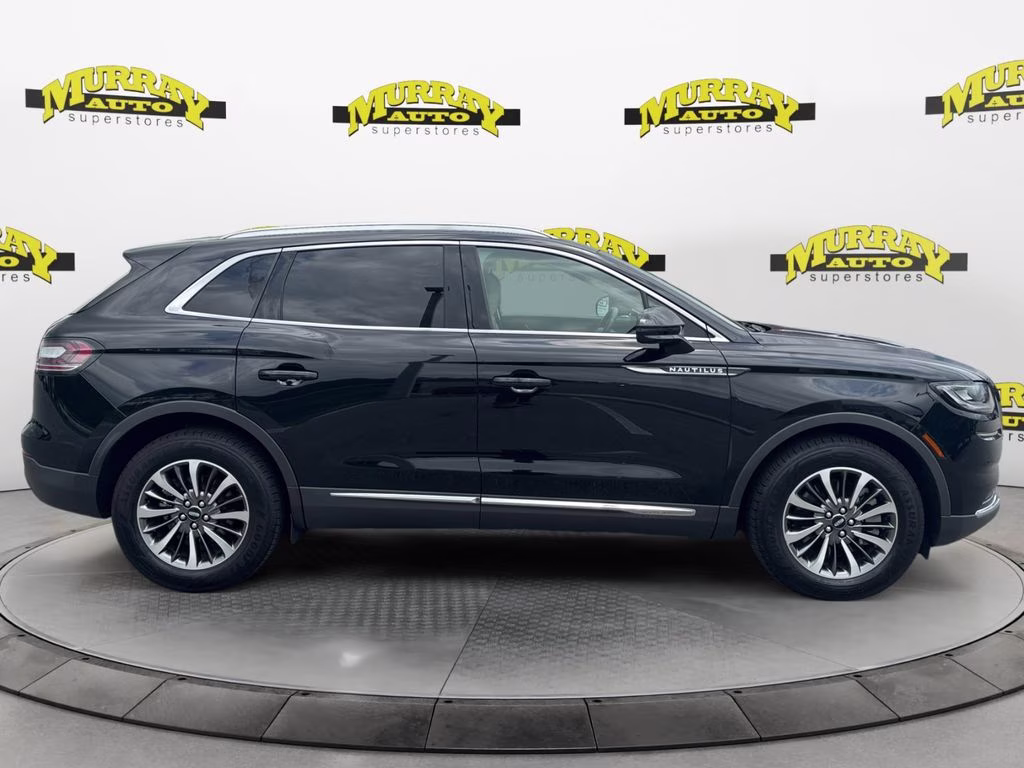 2022 Infinite Black Metallic Clearcoat Lincoln Nautilus Standard FWD SUV