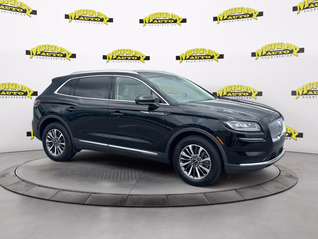 2022 Infinite Black Metallic Clearcoat Lincoln Nautilus Standard FWD SUV