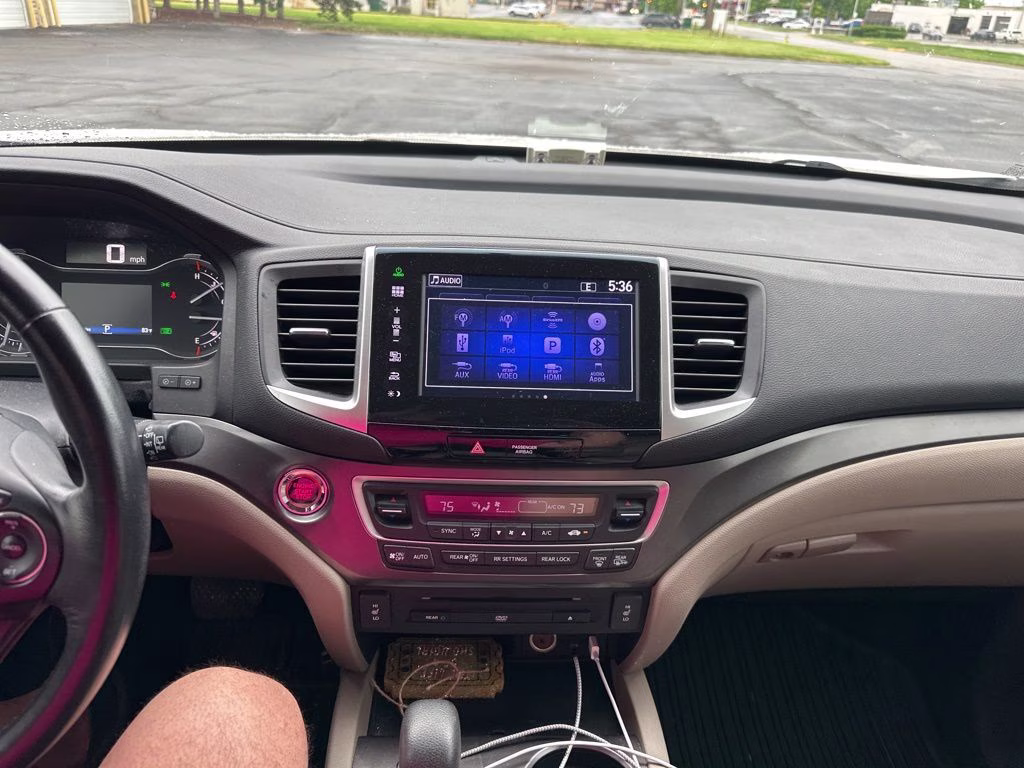 2016 White Diamond Pearl Honda Pilot EX-L AWD SUV