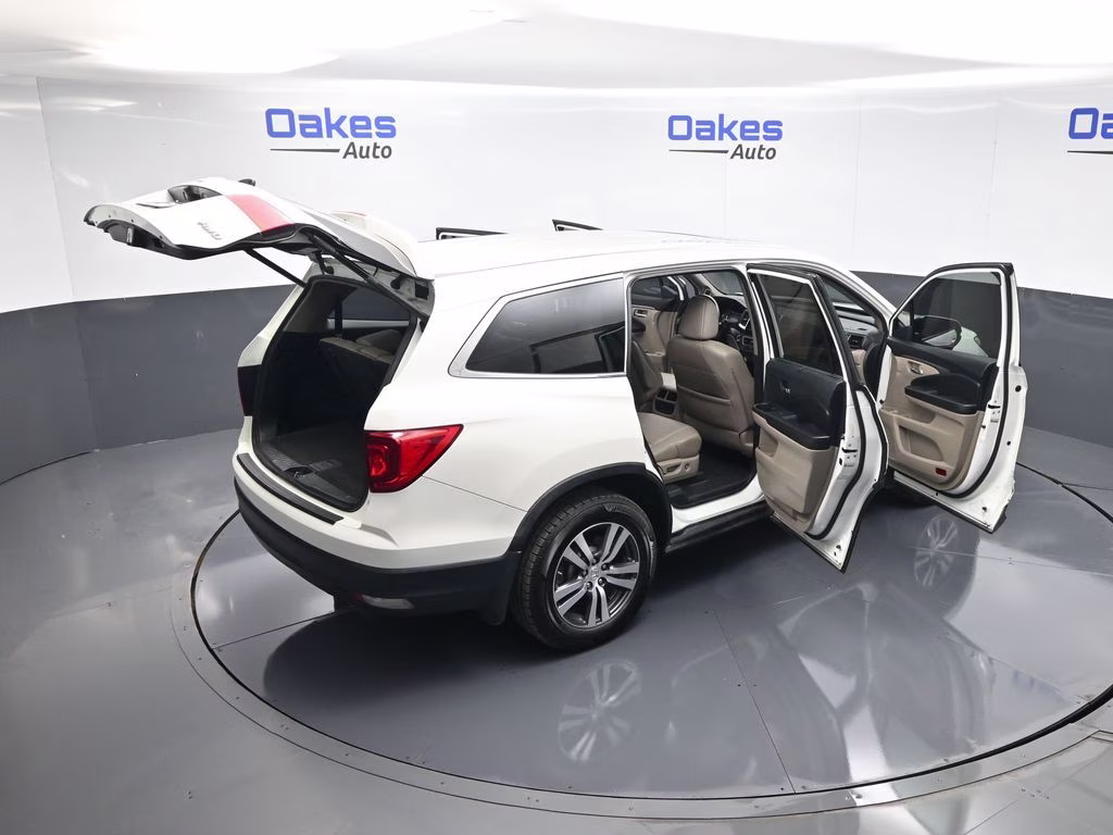 2016 White Diamond Pearl Honda Pilot EX-L AWD SUV