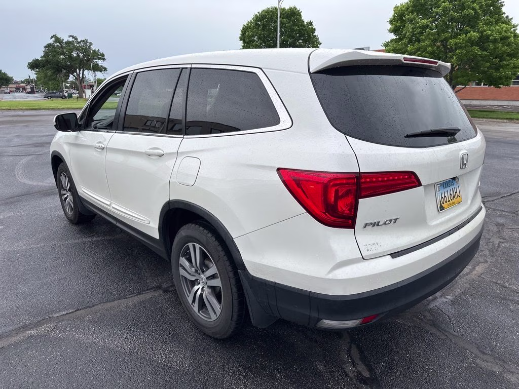 2016 White Diamond Pearl Honda Pilot EX-L AWD SUV