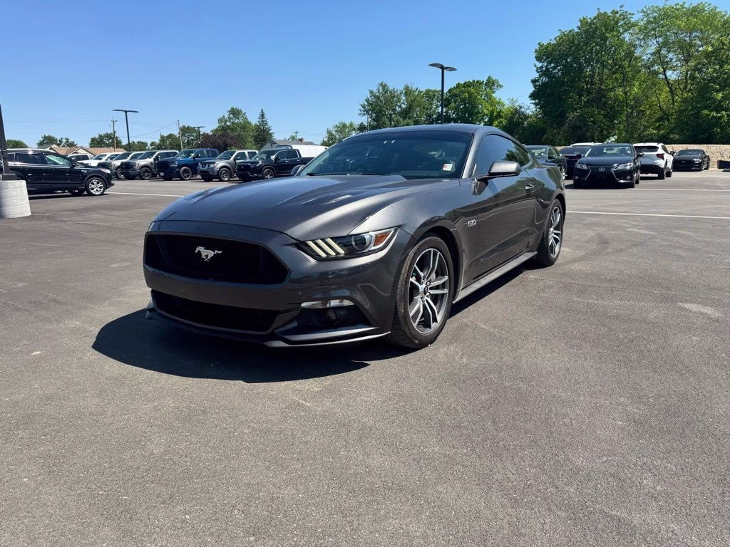 2016 Ford Mustang GT Coupe's photo