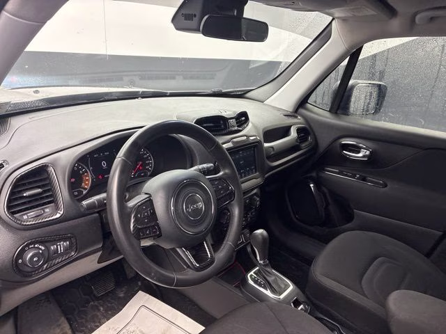 2020 Granite Crystal Metallic Clearcoat Jeep Renegade Latitude 4X4 SUV