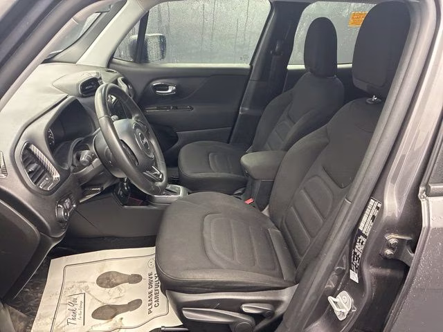 2020 Granite Crystal Metallic Clearcoat Jeep Renegade Latitude 4X4 SUV