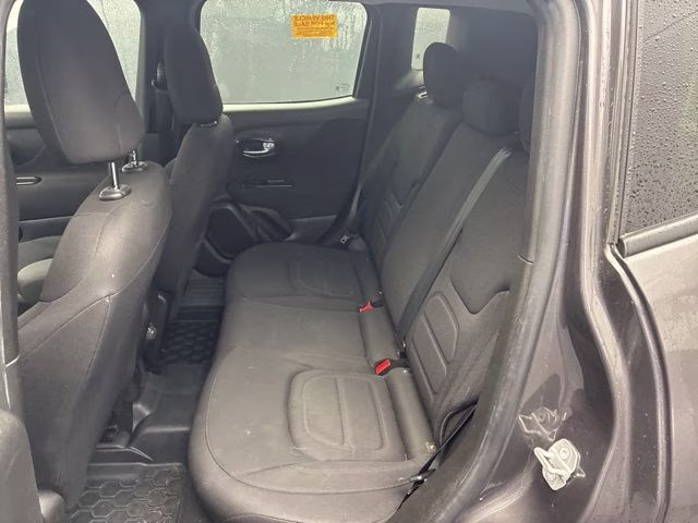 2020 Granite Crystal Metallic Clearcoat Jeep Renegade Latitude 4X4 SUV