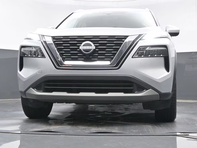 2023 Brilliant Silver Metallic Nissan Rogue SV FWD SUV