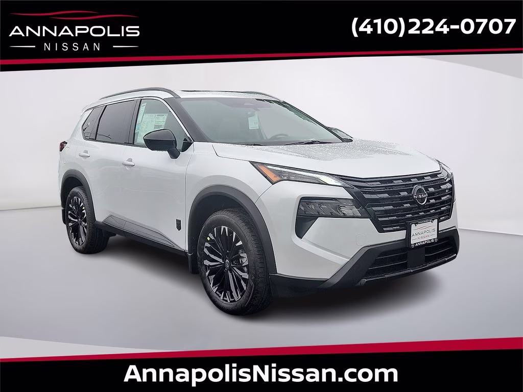 2026 Everest White Pearl Tricoat Nissan Rogue Dark Armor AWD SUV