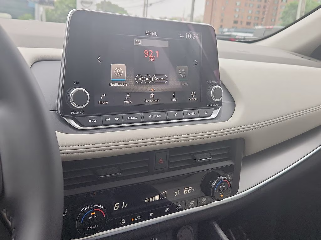 2026 Everest White Pearl Tricoat Nissan Rogue Dark Armor AWD SUV