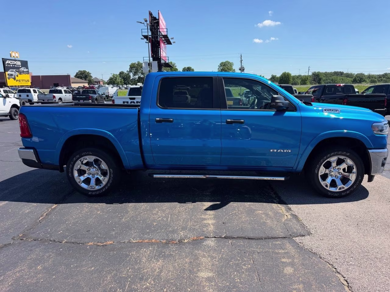 2025 Hydro Blue Pearlcoat Ram 1500 Big Horn/Lone Star 4X4 Truck