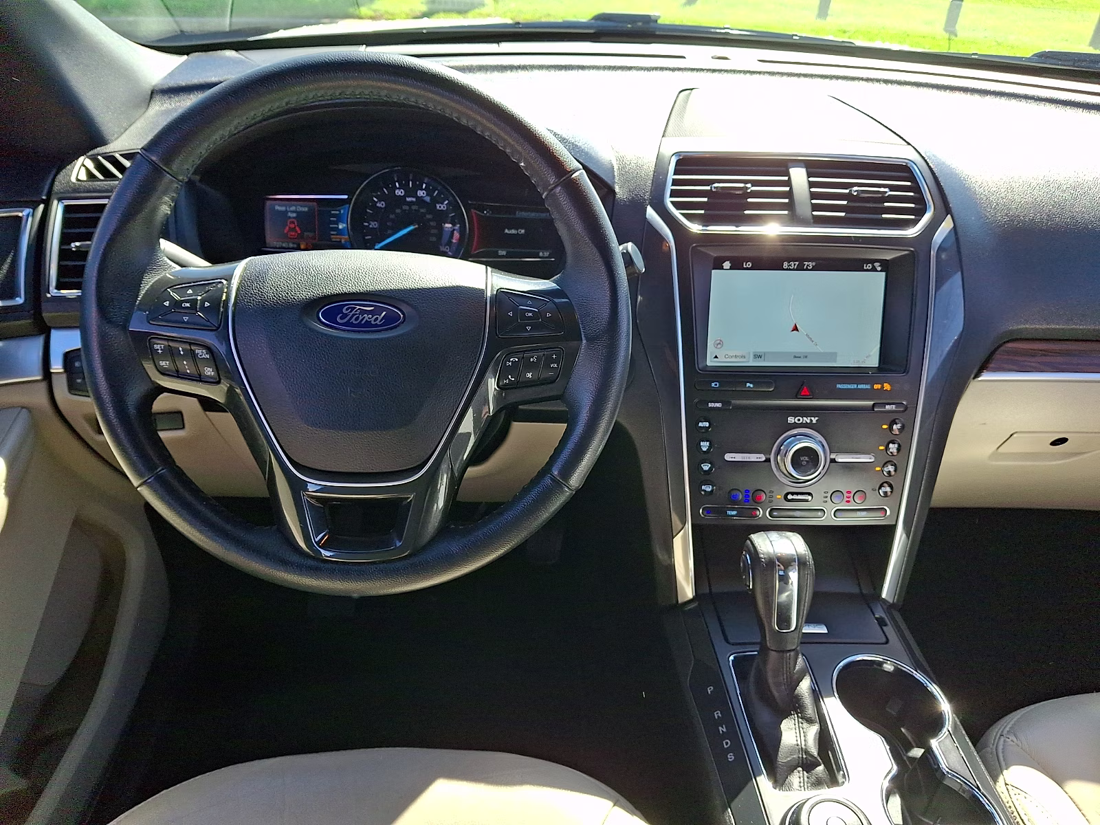 2019 White Platinum Metallic Tri-Coat - UG Ford Explorer Limited 4X4