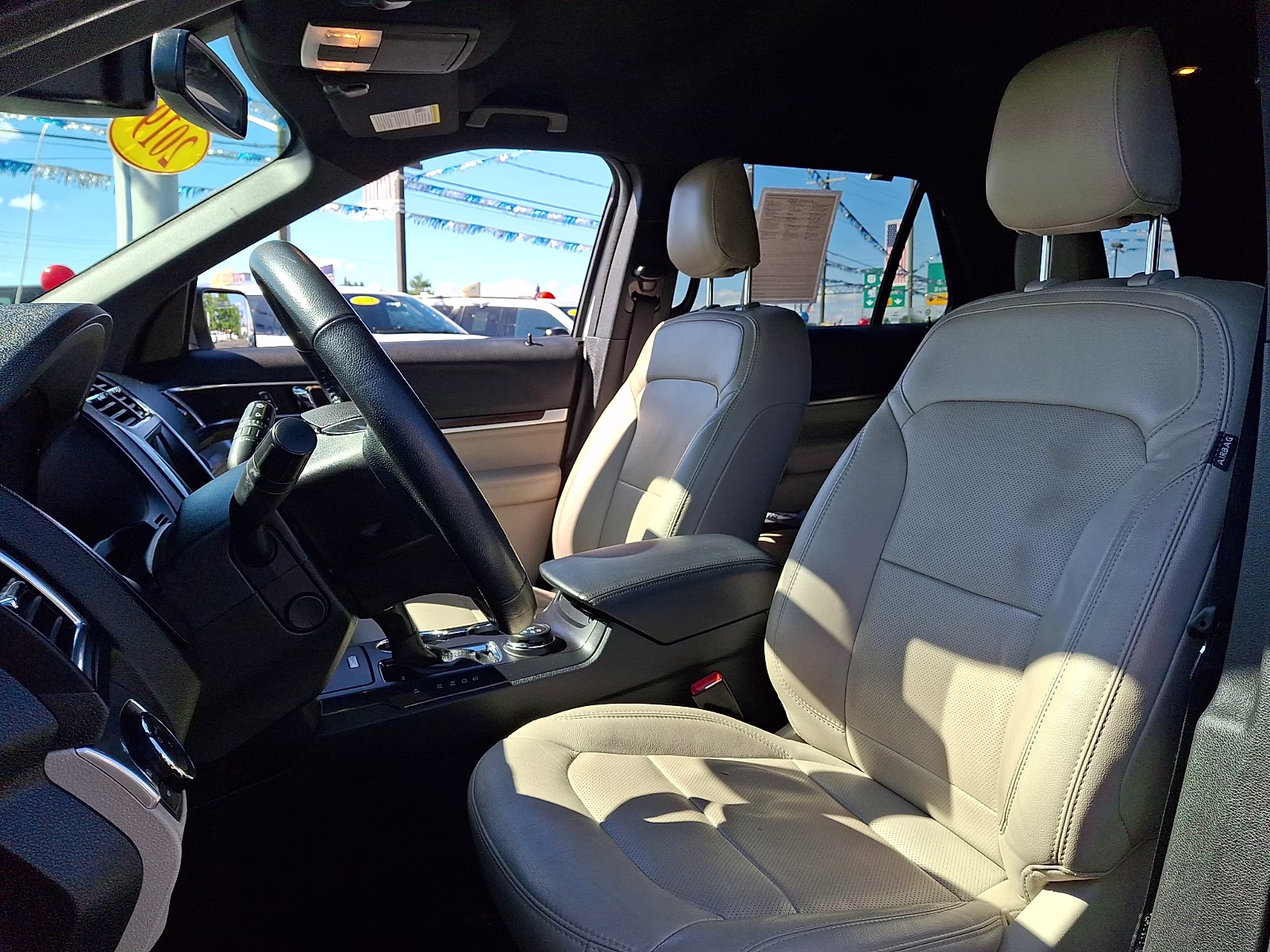 2019 White Platinum Metallic Tri-Coat - UG Ford Explorer Limited 4X4