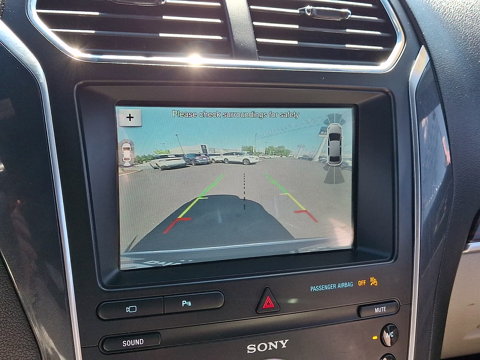 2019 White Platinum Metallic Tri-Coat - UG Ford Explorer Limited 4X4