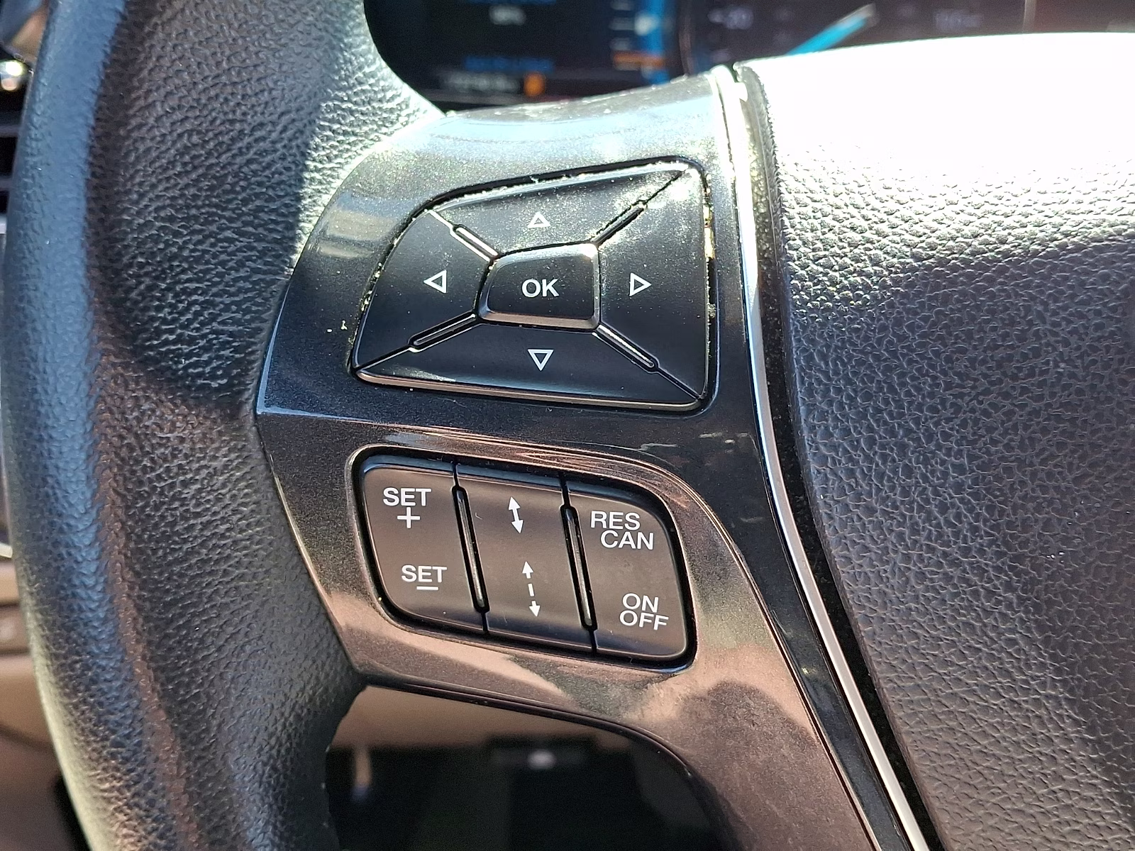 2019 White Platinum Metallic Tri-Coat - UG Ford Explorer Limited 4X4