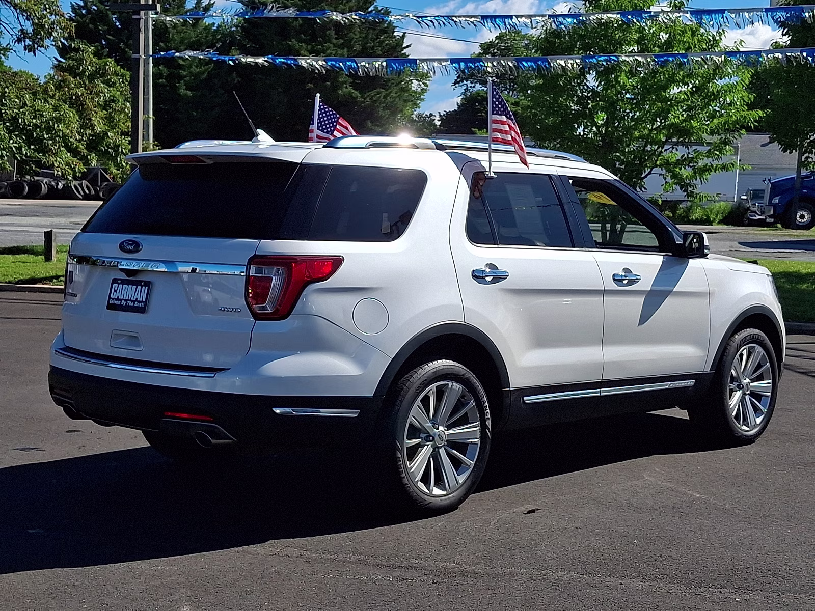 2019 White Platinum Metallic Tri-Coat - UG Ford Explorer Limited 4X4