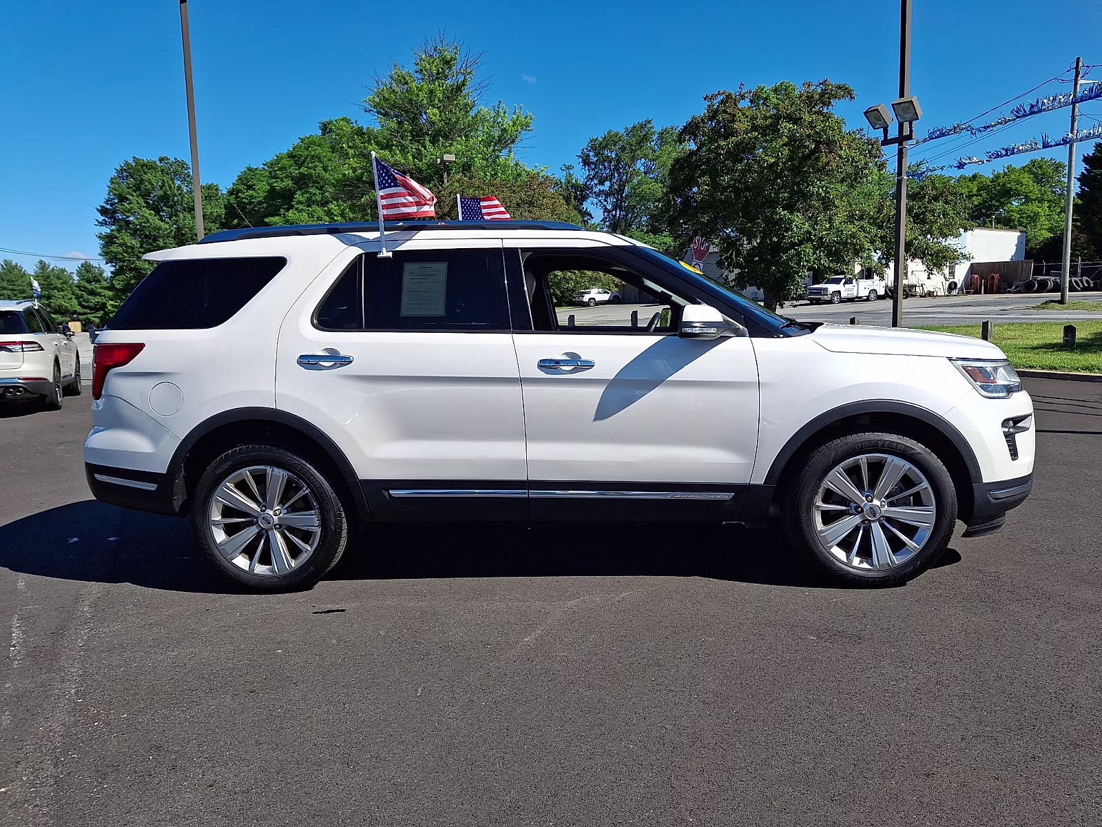2019 White Platinum Metallic Tri-Coat - UG Ford Explorer Limited 4X4