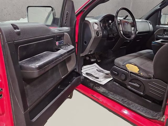 2005 Bright Red Clearcoat Ford F-150 XL 4X4 Truck