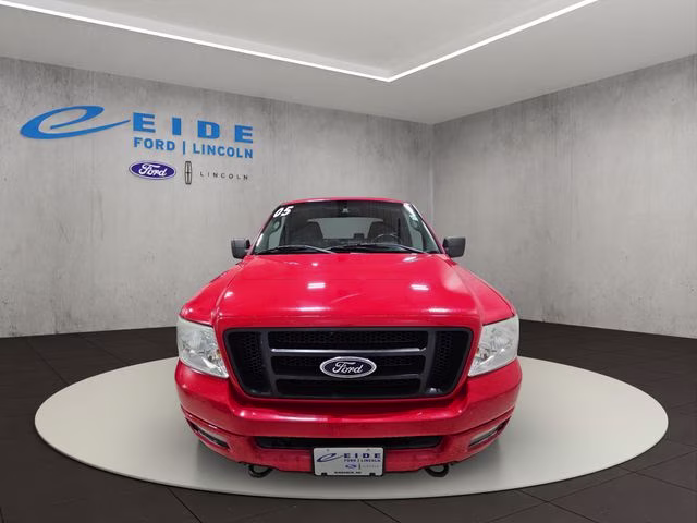 2005 Bright Red Clearcoat Ford F-150 XL 4X4 Truck