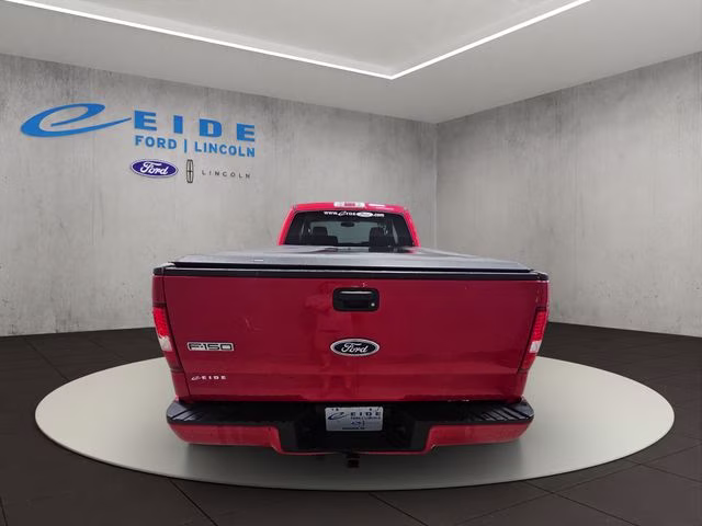 2005 Bright Red Clearcoat Ford F-150 XL 4X4 Truck