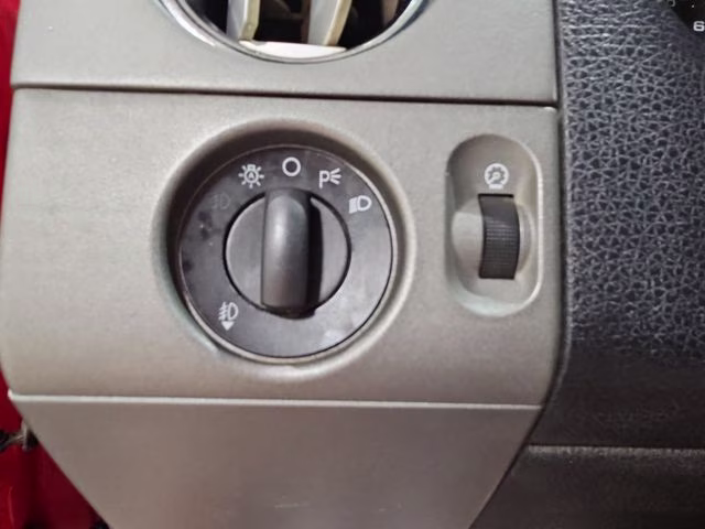 2005 Bright Red Clearcoat Ford F-150 XL 4X4 Truck