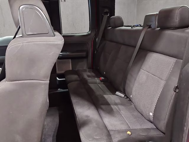 2005 Bright Red Clearcoat Ford F-150 XL 4X4 Truck