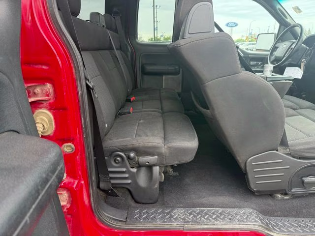 2005 Red Ford F-150 XL 4X4 Truck