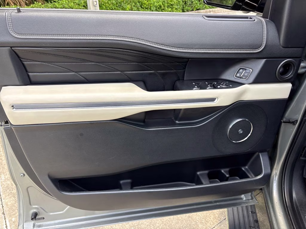 2019 Silver Spruce Metallic Ford Expedition Platinum RWD SUV