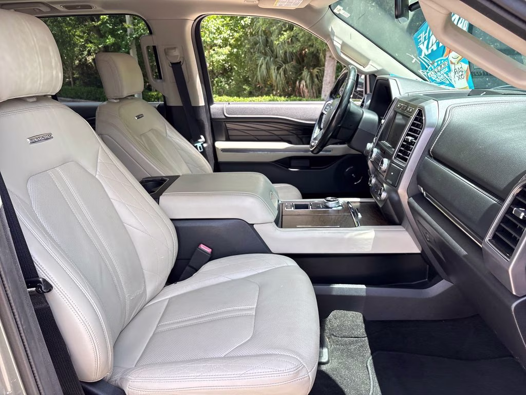 2019 Silver Spruce Metallic Ford Expedition Platinum RWD SUV