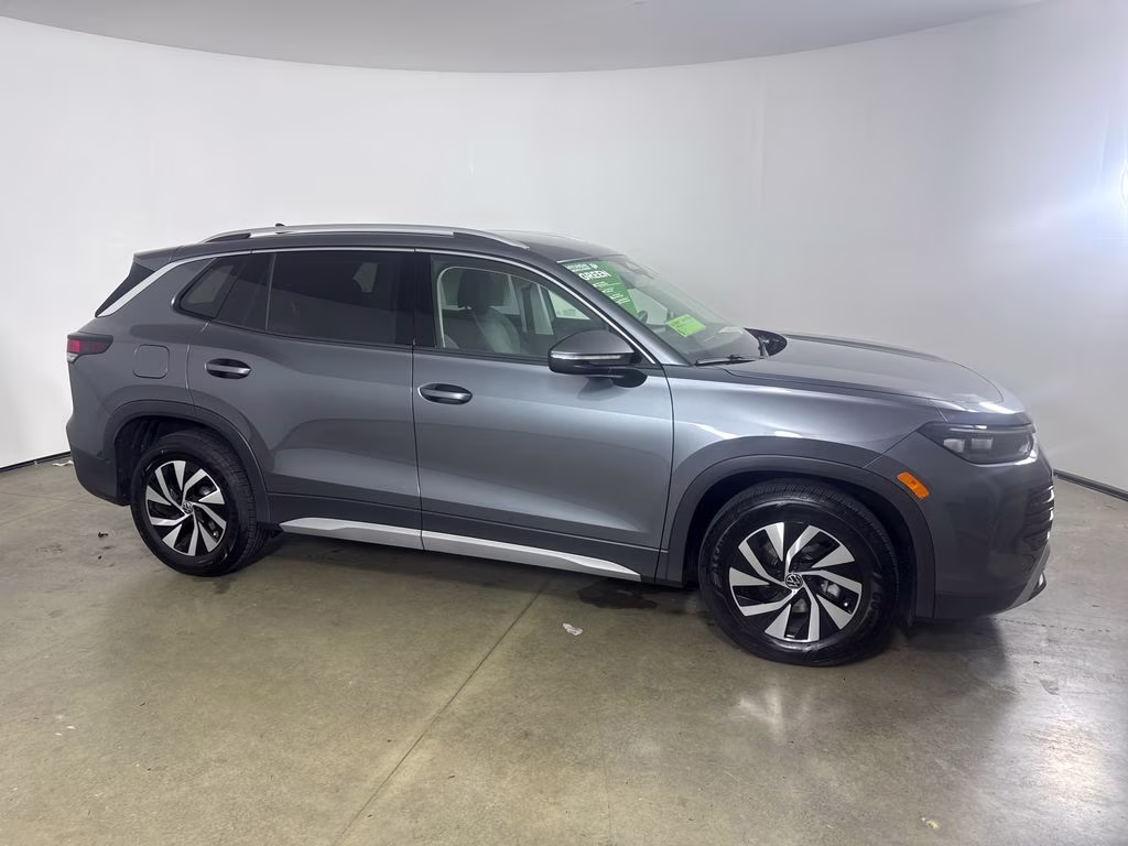 2025 Platinum Gray Metallic Volkswagen Tiguan 2.0T S FWD SUV
