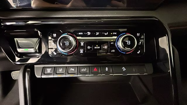2025 Thunderstorm Gray GMC Sierra 2500HD AT4 4X4 Truck