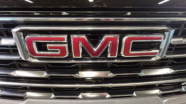 2025 Thunderstorm Gray GMC Sierra 2500HD AT4 4X4 Truck
