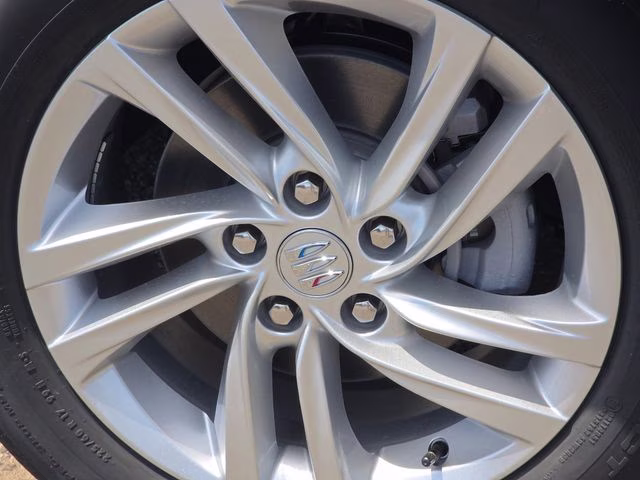 2026 Summit White Buick Envista Preferred FWD SUV