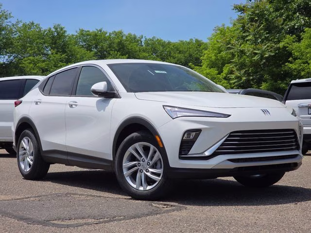 2026 Summit White Buick Envista Preferred FWD SUV