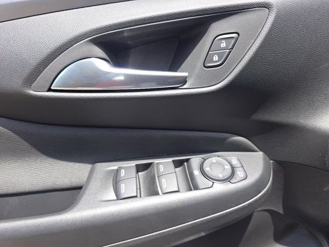 2026 Summit White Buick Envista Preferred FWD SUV