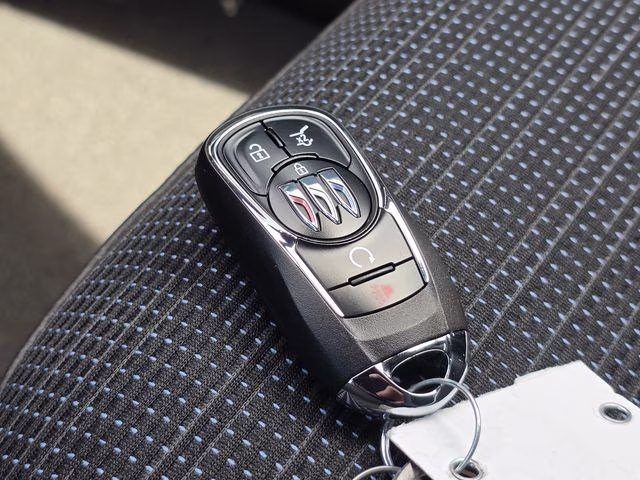 2026 Summit White Buick Envista Preferred FWD SUV