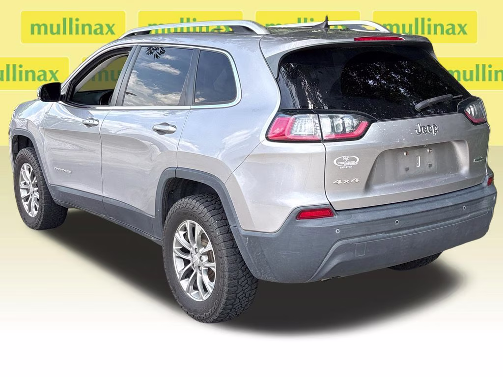 2019 Billet Silver Metallic Clearcoat Jeep Cherokee Latitude Plus 4X4 SUV