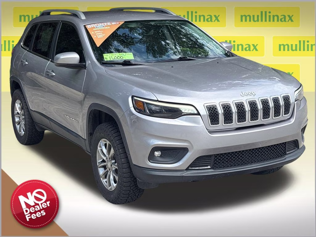 2019 Billet Silver Metallic Clearcoat Jeep Cherokee Latitude Plus 4X4 SUV