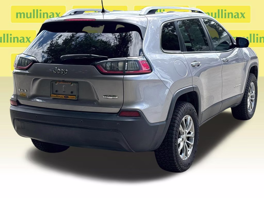 2019 Billet Silver Metallic Clearcoat Jeep Cherokee Latitude Plus 4X4 SUV