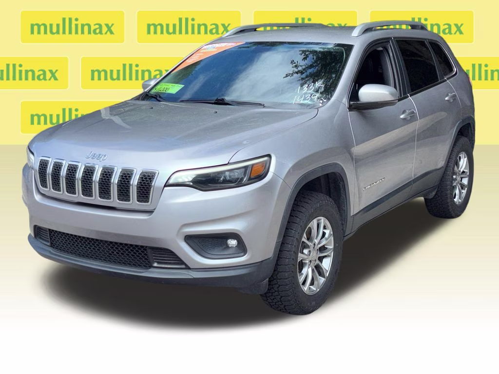 2019 Billet Silver Metallic Clearcoat Jeep Cherokee Latitude Plus 4X4 SUV