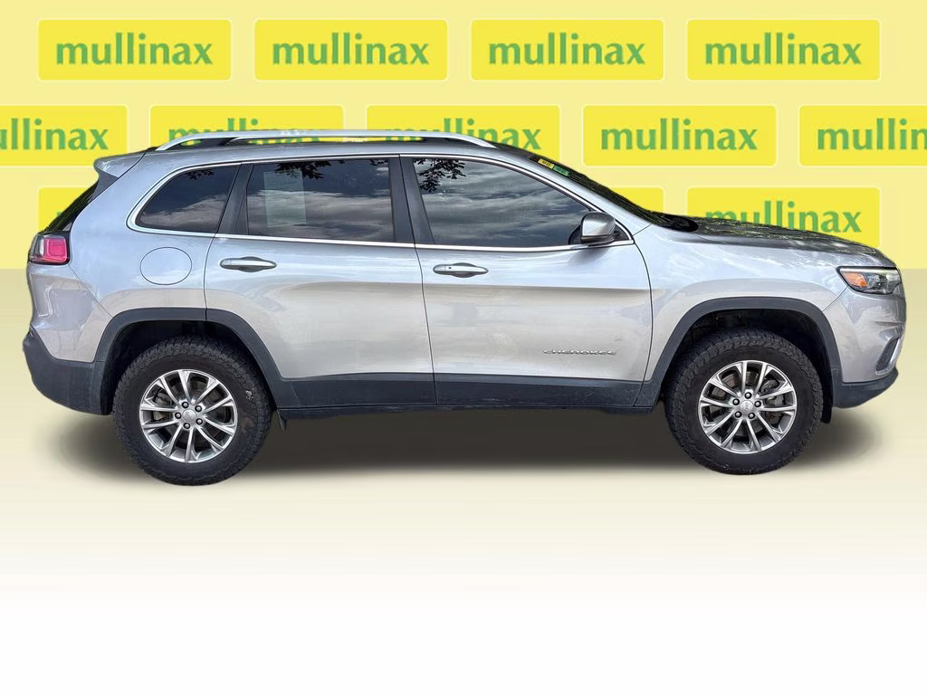 2019 Billet Silver Metallic Clearcoat Jeep Cherokee Latitude Plus 4X4 SUV