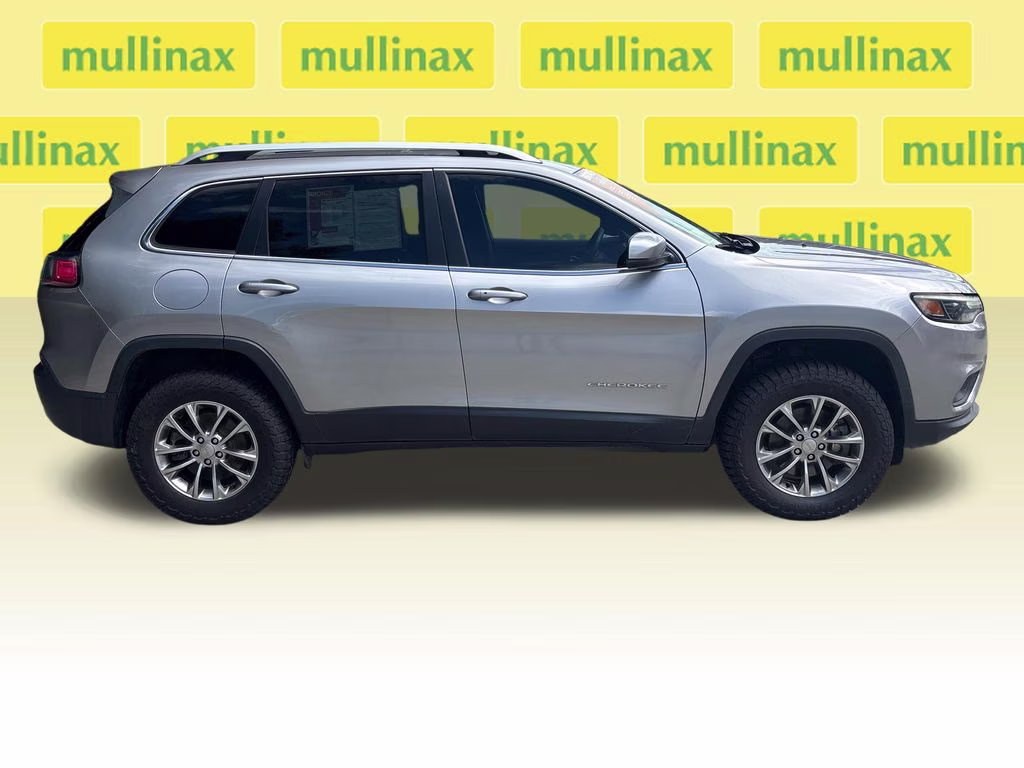 2019 Billet Silver Metallic Clearcoat Jeep Cherokee Latitude Plus 4X4 SUV