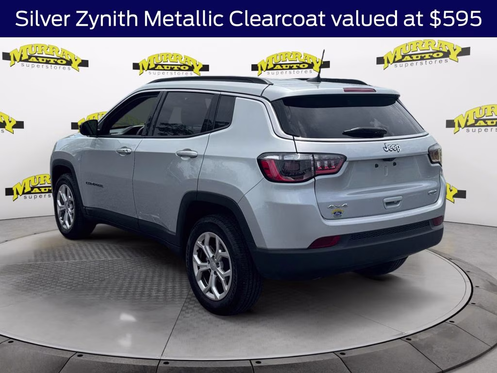 2024 Silver Zynith Metallic Clearcoat Jeep Compass Latitude 4X4 SUV