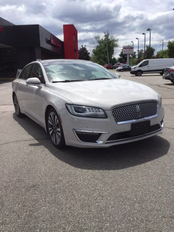 2020 Pearl Metallic Lincoln MKZ Reserve AWD Sedan